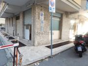 Locale in vendita di 50 m² in Via Posalunga
