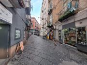 Locale in vendita di 54 m² in Via Arenella, 99