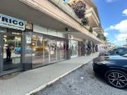 Locale in vendita di 55 m² in Via Cassia, 1821