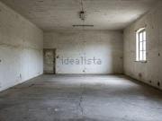 Locale in vendita di 55 m² in Viale T. Speri