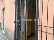 Locale in vendita di 56 m² in Piazza Lavagnola, 25