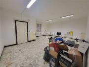 Locale in vendita di 60 m² in Via Giacomo Leopardi