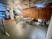 Locale in vendita di 610 m² in Via Enrico Toti