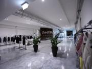 Locale in vendita di 610 m² in Via Luigi Albertini, 36