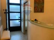 Locale in vendita di 63 m² in Via Valsolda, 137