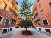 Locale in vendita di 64 m² in Via Alessandra Macinghi...