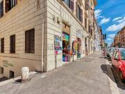 Locale in vendita di 65 m² in Via Camillo Benso Conte di...