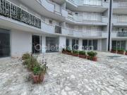 Locale in vendita di 65 m² in Viale Abramo Lincoln