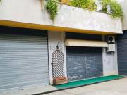 Locale in vendita di 670 m² in Via al Quarto Miglio