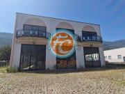 Locale in vendita di 676 m²