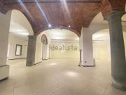 Locale in vendita di 700 m² in Borgo Palazzo, 11