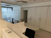 Locale in vendita di 700 m² in Via Kennedy, 1