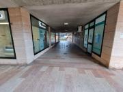 Locale in vendita di 70 m² in Largo Parolini, 62