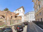 Locale in vendita di 70 m² in Piazza del Quirinale, 41