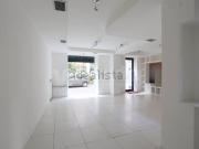 Locale in vendita di 70 m² in Via Cortelonga, 14