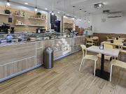 Locale in vendita di 70 m² in Via di Decima