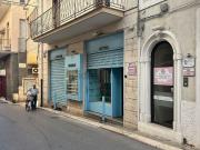 Locale in vendita di 71 m² in Via Cesare Battisti, 18