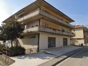 Locale in vendita di 757 m² in Via Adige, 46