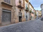 Locale in vendita di 75 m² in Via Ponte Carolino