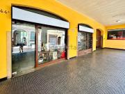 Locale in vendita di 220 m² in Via Taverna Giuseppe, 43