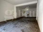 Locale in vendita di 77 m² in Via Giuseppe Verdi