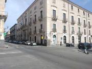Locale in vendita di 800 m² in Piazza Cutelli