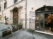 Locale in vendita di 80 m² in Via del Gesù, 81