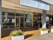 Locale in vendita di 80 m² in Via Maja, 74