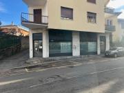 Locale in vendita di 80 m² in Via Renè Vanetti