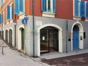 Locale in vendita di 82 m² in Via Cairoli, 109