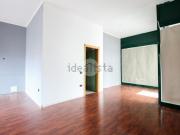 Locale in vendita di 85 m² in Viale Cesare Battisti, 1
