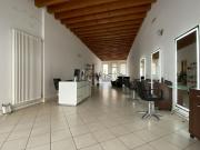 Locale in vendita di 86 m² in Strada Regionale 11, 267