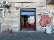 Locale in vendita di 88 m² in Piazza di Ponte Lungo, 7