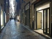 Locale in vendita di 90 m² in Via del Campo