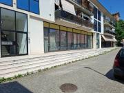 Locale in vendita di 90 m² in Via Giuseppe Fontana, 5