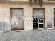 Locale in vendita di 90 m² in Via Massaciuccoli