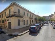 Locale in vendita di 90 m² in Via Napoli
