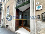 Locale in vendita di 90 m² in Via Roma, 9
