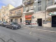 Locale in vendita di 90 m² in Via Vittorio Veneto