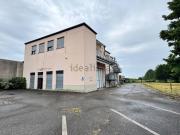 Locale in vendita di 910 m² in Borgo Palazzo