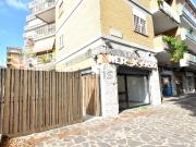 Locale in vendita di 100 m² in Via Francesco Pallavicini, 78