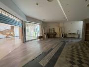 Locale in vendita di 94 m² in Via Roma