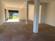 Locale in vendita di 96 m² in Via di Macchia Palocco