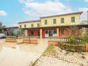 Locale in vendita di 970 m² in Via Argine Sinistro, 12