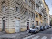 Locale con canna fumaria in vendita a Trieste, Pascoli...