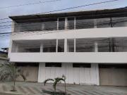 Locales Comerciales en Sector Costa Azul Manta