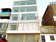 Locales Comerciales, Industriales, oficinas. Con Gran...