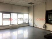 Locale in affitto di 1300 m² in Via Don Luigi Sturzo