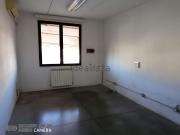 Locali o capannoni in affitto di 300 m²