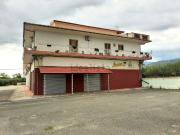 Locali o capannoni in affitto di 700 m² in Via...